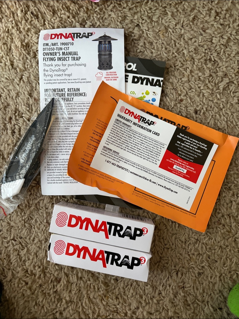 Dynatrap 3 Ultraviolet Replacement Bulbs (Lot of Two) Bug Trap Model 41050